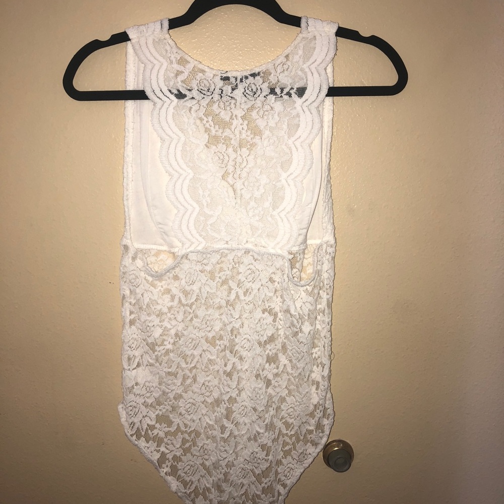 LACE ROMPER - Picture 2 of 2